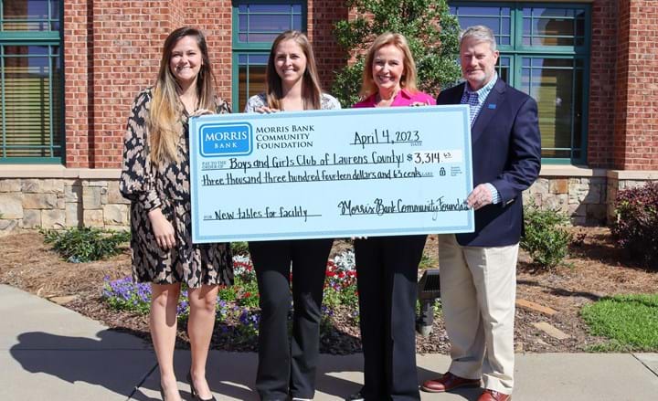 Boys and Girls Club of Laurens County Receives Donation from Morris Bank