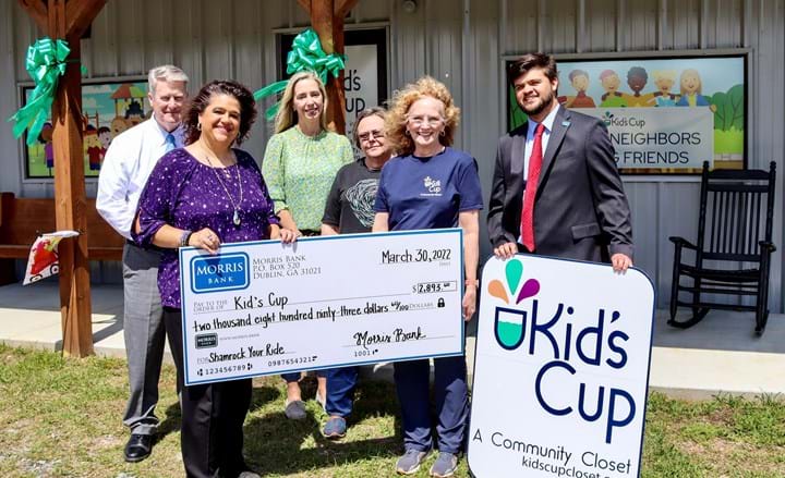 Morris Bank Presents Fundraising Check to Kid's Cup