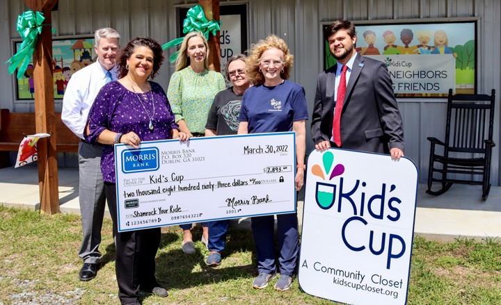 Morris Bank Presents Fundraising Check to Kid's Cup